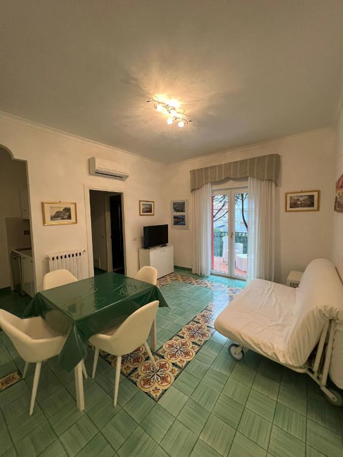 Sorrento Home E Flat Park And Pool Buitenkant foto